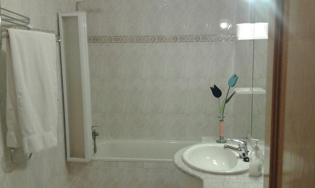 Apartamentos Rascafria Cerquilla Rum bild